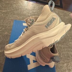 Hoka One One Kawana Mid Shoes